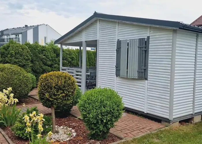 Sloneczny Dworek Holiday home *