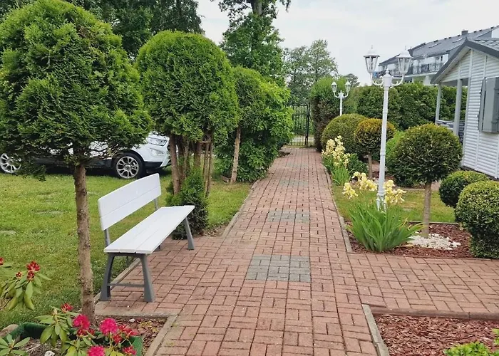 Sloneczny Dworek Holiday home Dabki